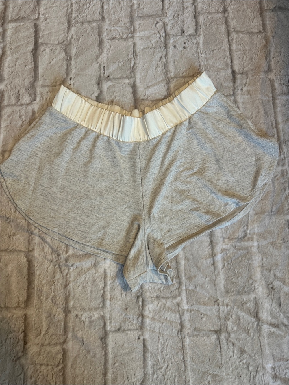 Victoria’s Secret Light Gray Women's Lounge Shorts Elastic Waistband M